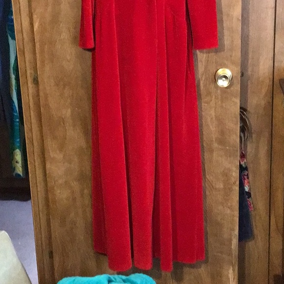 Vintage Red Robe🔥 - Picture 2 of 9